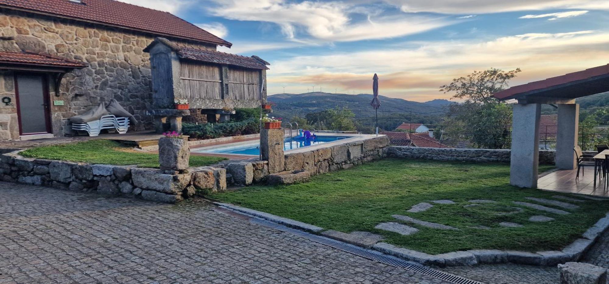 Casa Entre-Palheiros E Casa Do Canastro Montalegre Exterior photo